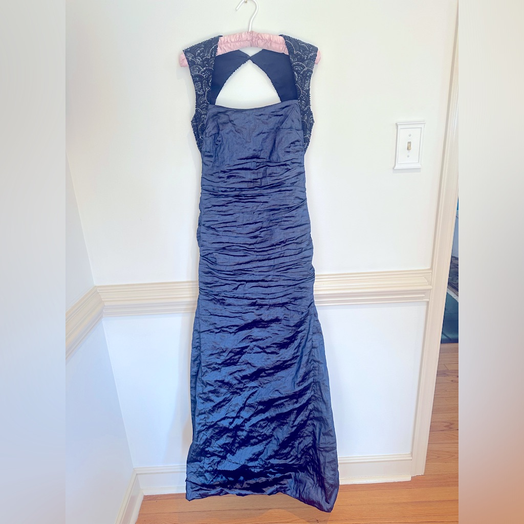 Stunning Nicole Miller Metallic Dress With Bead Embellishment